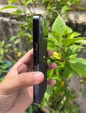 Load image into Gallery viewer, Black Auto Focus Luxury Design Case For Apple Iphone 14
