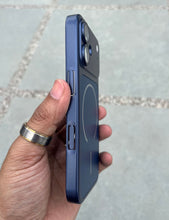 Load image into Gallery viewer, Deep Blue Hard Convert Magsafe Case For Apple Iphone 16
