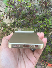 Load image into Gallery viewer, Golden auto focus soft case for OnePlus Nord CE 2
