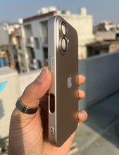 Load image into Gallery viewer, Golden Hard Pc premium case for Apple Iphone 16
