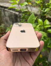 Load image into Gallery viewer, Golden Auto Focus Luxury Design Case For Apple Iphone 14 Plus
