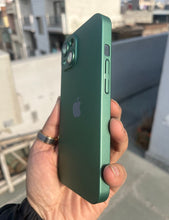 Load image into Gallery viewer, Green Hard Pc premium case for Apple Iphone 15
