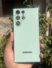 Load image into Gallery viewer, Mint Green Electroplated Chrome Glass Lense Case For Samsung Galaxy S23 Ultra
