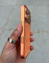 Load image into Gallery viewer, Orange Hard Convert Magsafe Case For Apple Iphone 16
