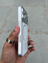 Load image into Gallery viewer, Silver Hard Convert Magsafe Case For Apple Iphone 16
