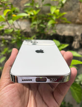 Load image into Gallery viewer, White Auto Focus Luxury Design Case For Apple Iphone 14
