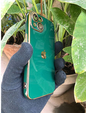 Load image into Gallery viewer, Green 6D chrome with lense silicone case for Apple Iphone 13
